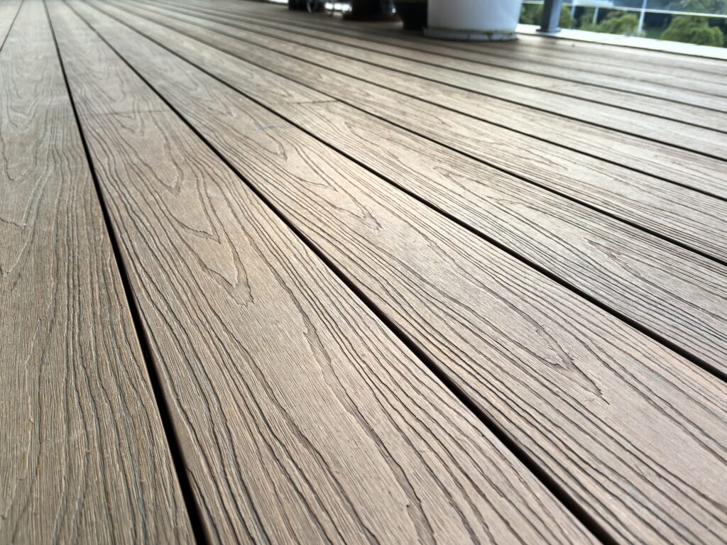 syan decking closeup 1